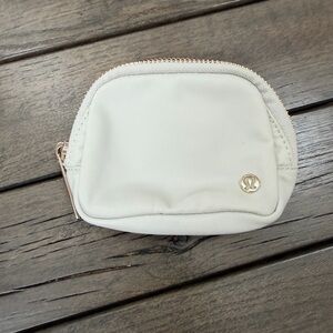 lululemon everywhere belt bag nano NWOT